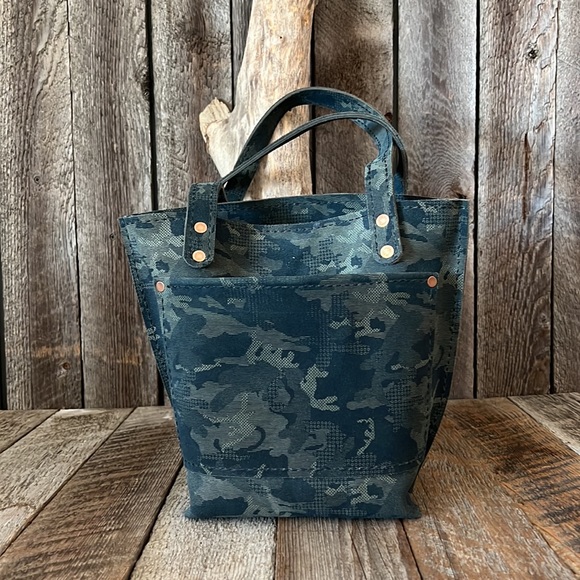 Handmade Leather Camouflage Tote Bag - Picture 5 of 12